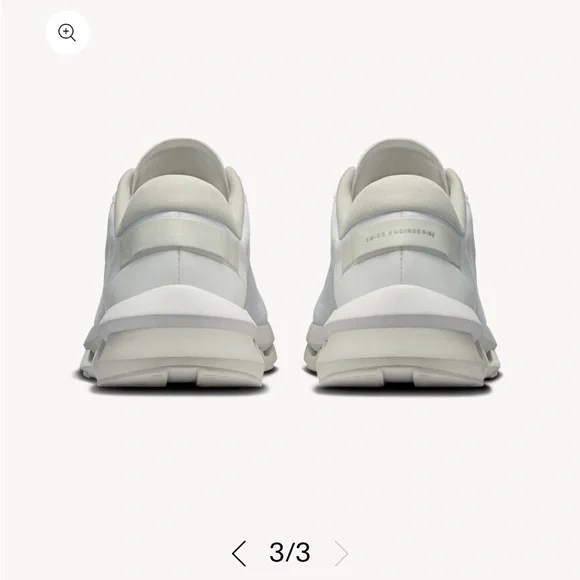 On Cloudzone - Picture 3 of 6